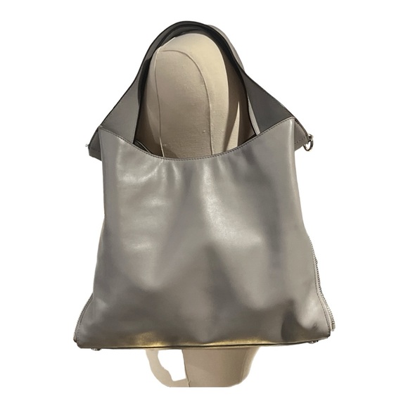 Michael Kors Grey Leather Handbag. - Picture 4 of 11